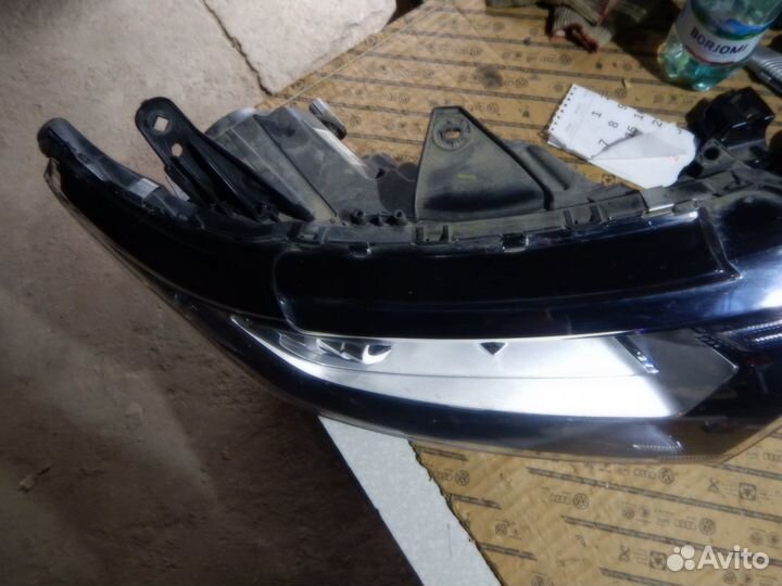 Фара правая Mitsubishi Outlander 3 GF