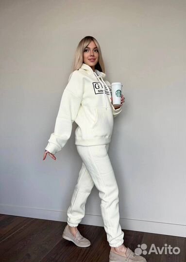 Спортивный костюм 48 размер новый