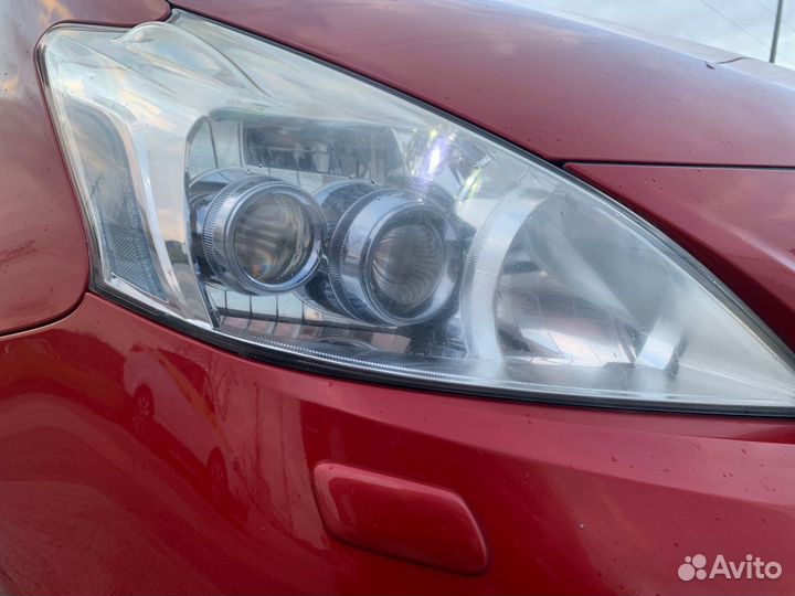 Toyota Prius Alpha 1.8 CVT, 2011, 236 000 км