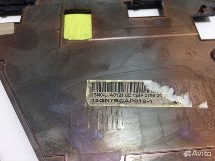 Топкейс Asus X54H, мелкий дефект