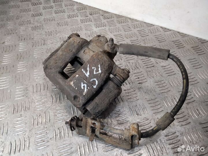 Суппорт передний левый Citroen C4