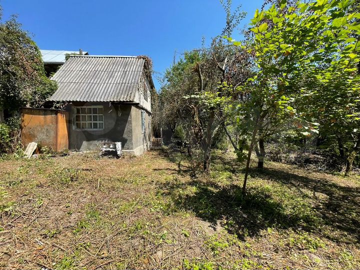 Дом 24 м² на участке 9,2 сот.