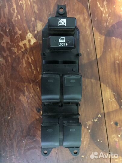 Блок управления стеклоподъемниками Toyota Camry 40