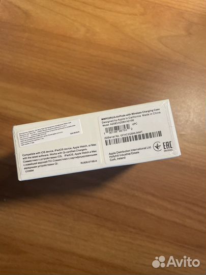 Наушники Apple AirPods