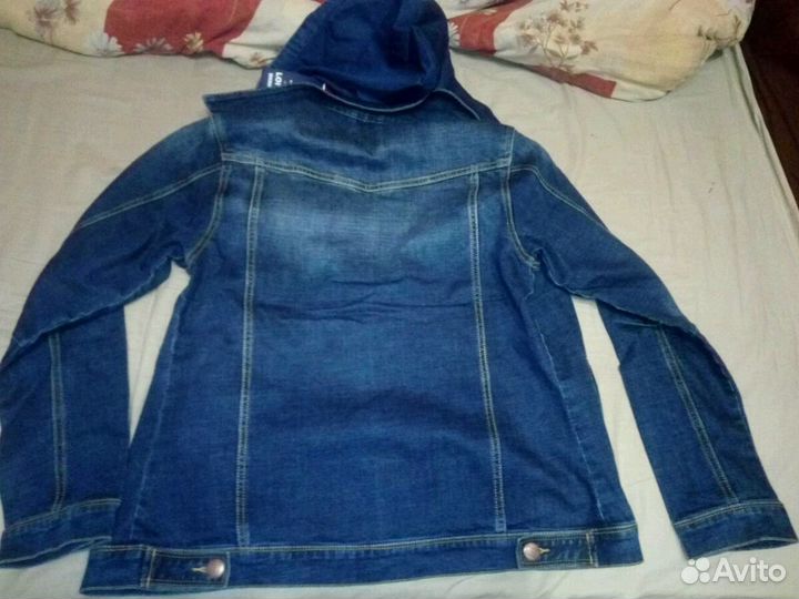 Джинсовая куртка