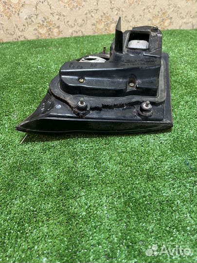 Фонарь задний правый Nissan Maxima A33 2002