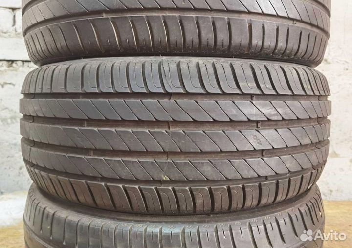 Kleber Dynaxer HP4 215/55 R17 98V