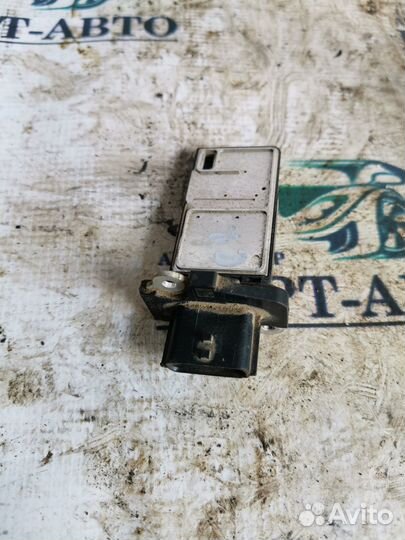 Датчик массового расхода воздуха (дмрв) Infiniti E