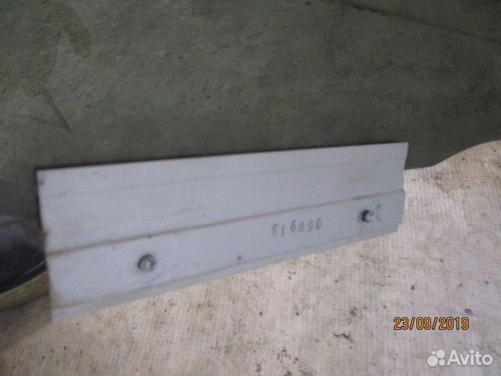 Стекло двери задней правой Volvo XC90 1