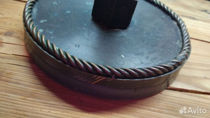 Подсвечник