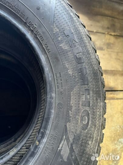 Kumho Radial 857 215/70 R16