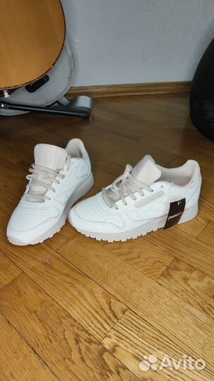 Кроссовки женские Reebok classic leather розовые