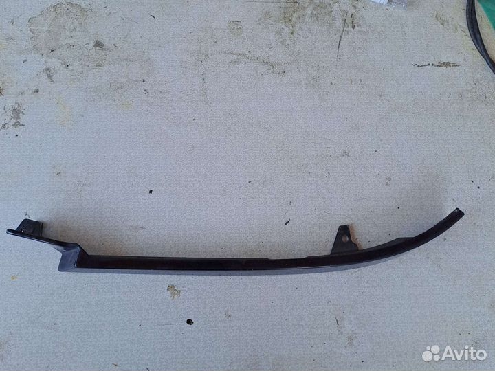 Планка (ресничка) под фару. Мерседес мл w163