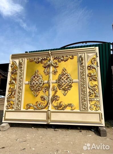 Ворота в Дербенте светлые