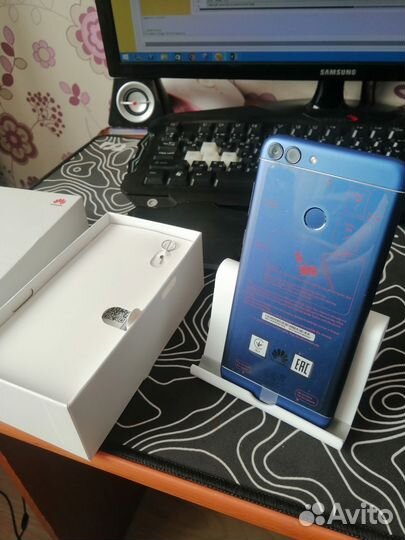 HUAWEI P Smart, 3/32 ГБ