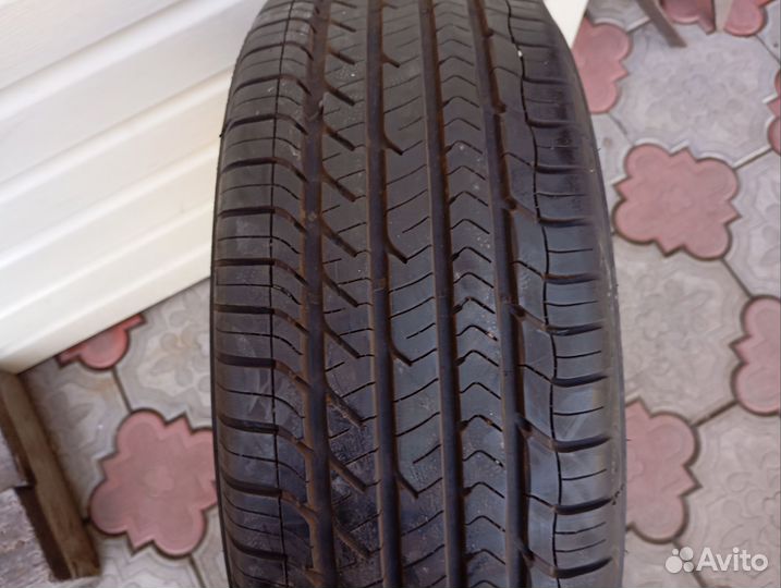 Goodyear Eagle Sport 215/55 R17 94V