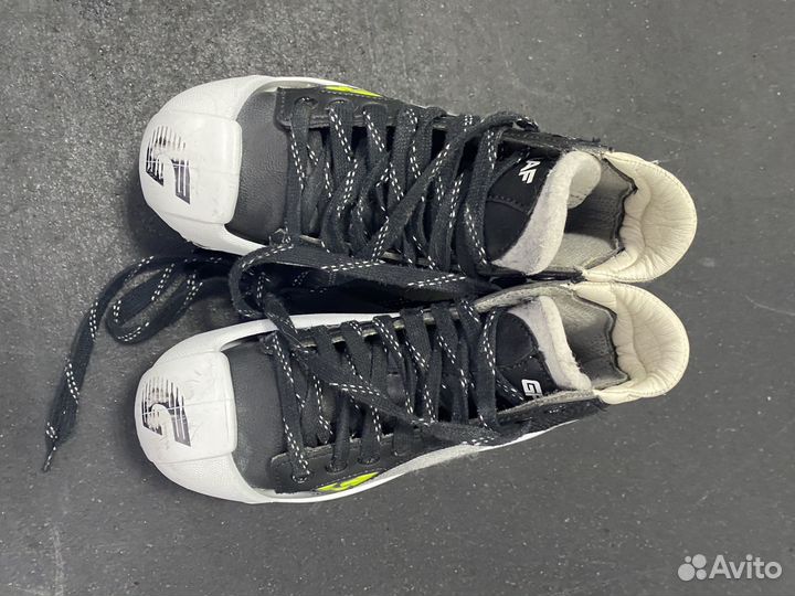 Коньки вратарские хоккейные