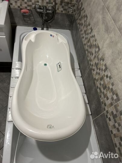 Детская ванночка с подставкой