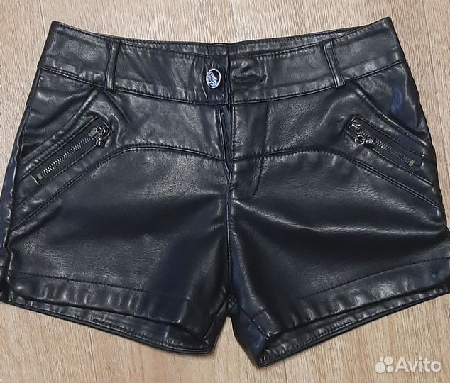 Кожаные шорты