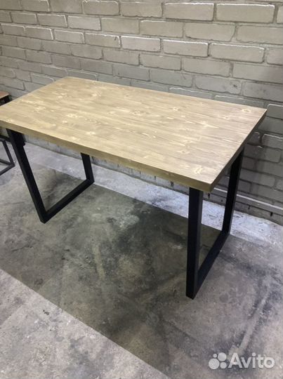 Стол кухонный, рабочий
