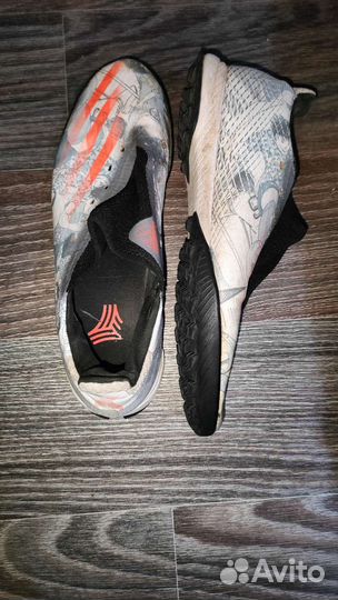 Футбольные шиповки adidas