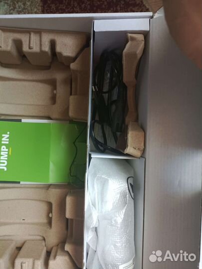 Xbox series s + 2 геймпада + перезаряжаемые акб