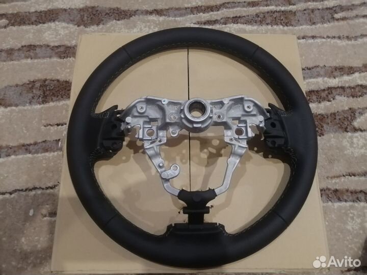 Новый кожаный руль Toyota Avensis
