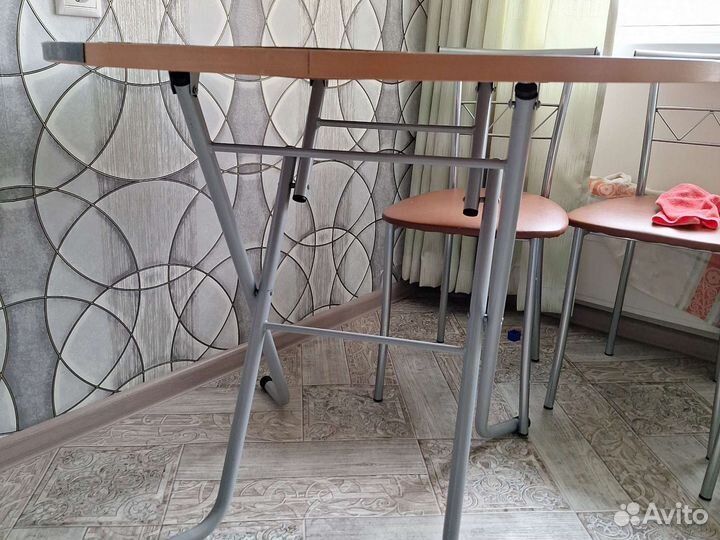 Кухонный стол бу