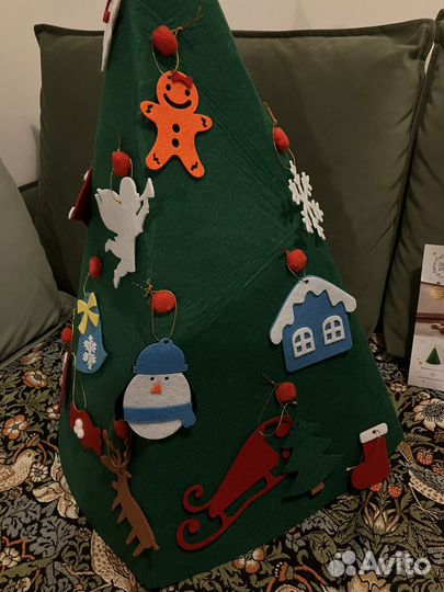 Елка с игрушками фетровая