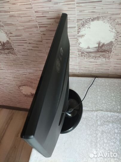 Монитор LG
