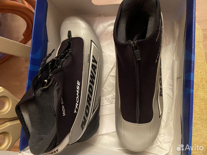 Лыжные ботинки