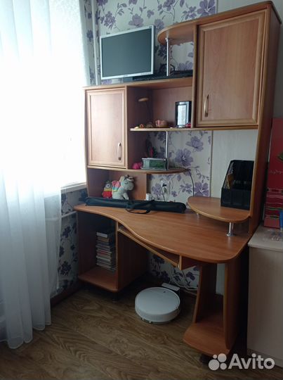 Компьютерный стол бесплатно