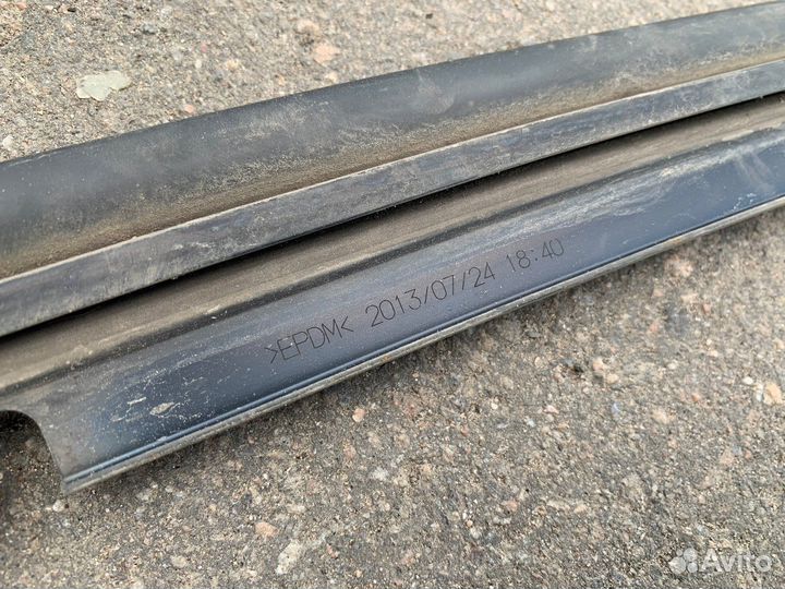 Уплотнитель накладки двери передней Grand Vitara