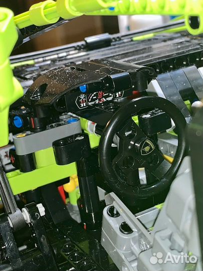 Lego Technic 42115 Lamborghini Sian FKP 37