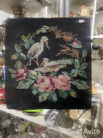 Панно.крестиком.Антикварная лавка