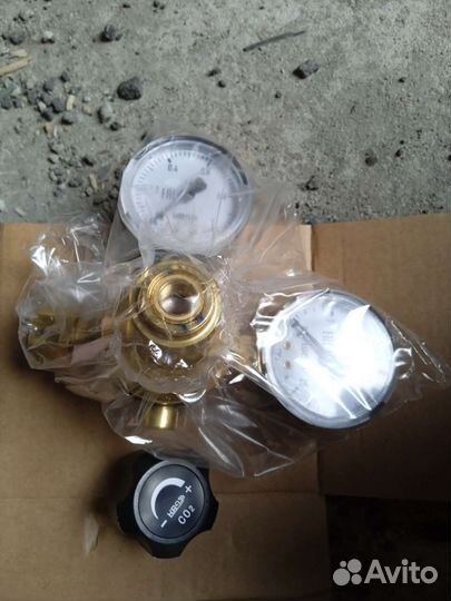 Редуктор на углекислотный баллон