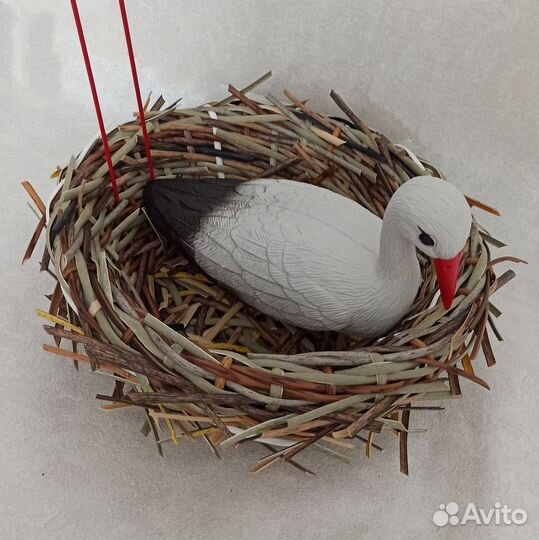 Декор. Гнездо из ротанга с аистами
