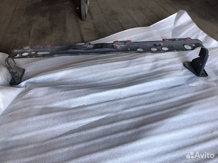 Форд фокус 3 балка подрадиаторная