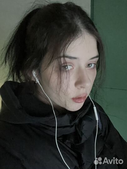 Бармен, администратор, официант