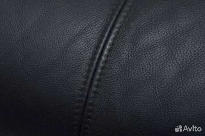 Кожаный диван