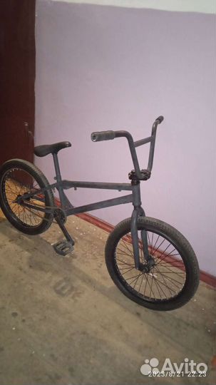 Трюковой велосипед BMX