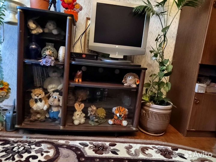 Тумба под телевизор