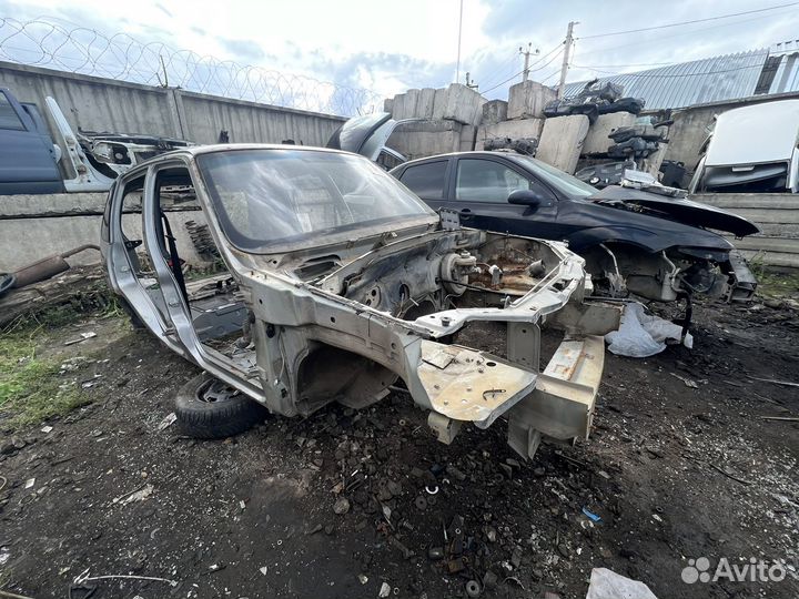 Передняя часть Телевизор Нива Шевроле