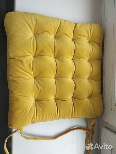 Стильная подушка на стул