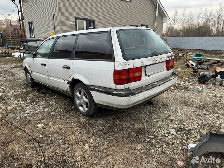 Volkswagen Passat 1.8 МТ, 1994, 200 000 км