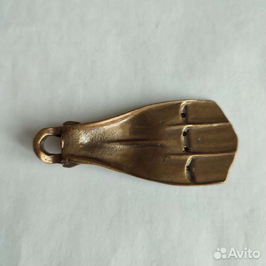 Кулон, подвеска Ласта