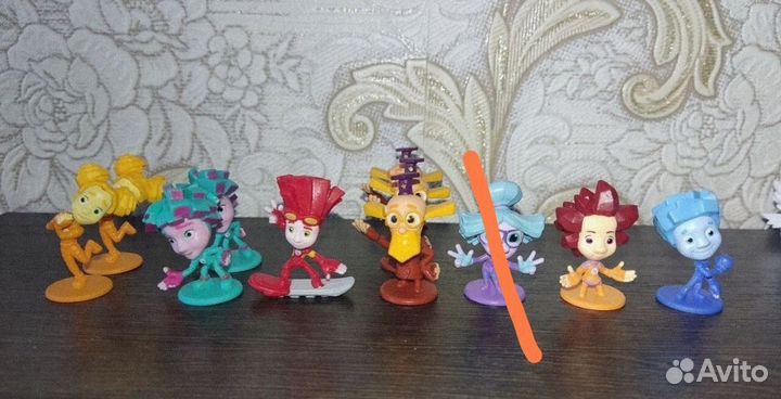 Пасхальные зайчики, фиксики, драконы