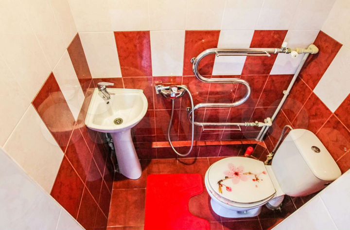 Дом 100 м² на участке 5 сот.