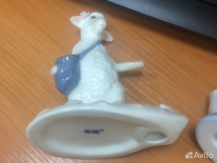 Статуэтка лебедь