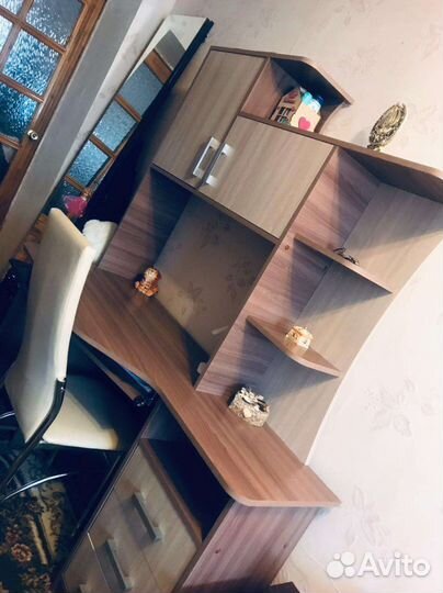 Компьютерный стол покупали в сентябре